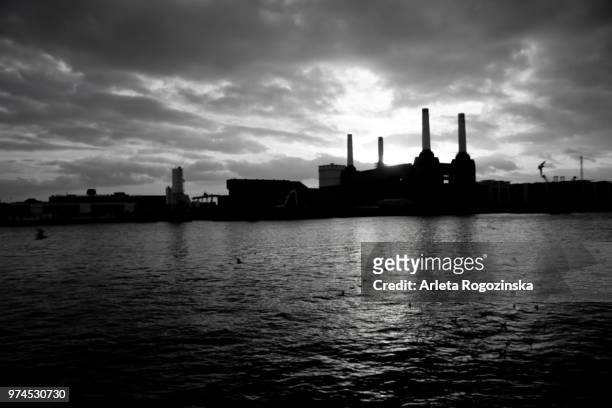 battersea power station - battersea power station silhouette stock pictures, royalty-free photos & images