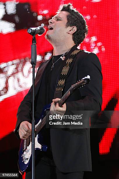 Singer Alejandro Sanz performs during the Paradise Tour 2010, at the 3 de Marzo Stadium on March 4, 2009 in Zapopan, Mexico. (Photo by Gerardo...