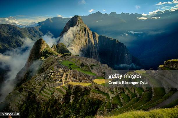 majestic mountain landscape, machu picchu, peru - inca stockfoto's en -beelden