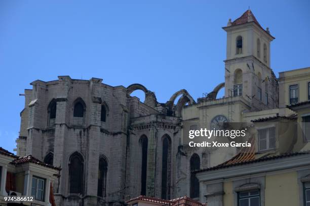 carmo convent and church - carmo convent stock-fotos und bilder