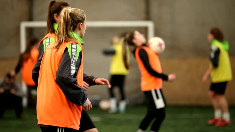 https://media.gettyimages.com/id/974587010/video/female-soccer-players-passing-the-ball.jpg?b=1&s=640x640&k=20&c=fM6Hs0E0sFZaPL4CWtd31Srd5oKppOSC2ctplq_bu7Q=