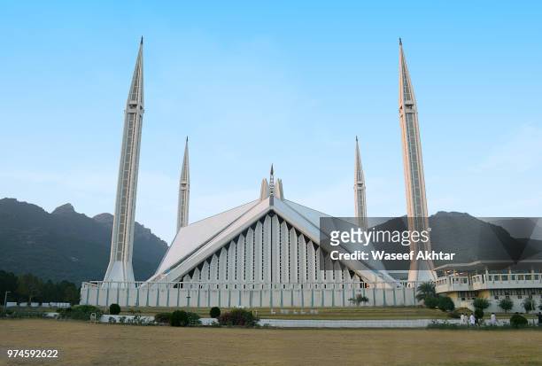 the faisal mosque . - islamabad stock pictures, royalty-free photos & images