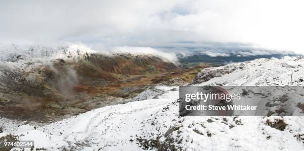 copper mines valley in winter, copper mines valley, coniston, england - coniston foto e immagini stock