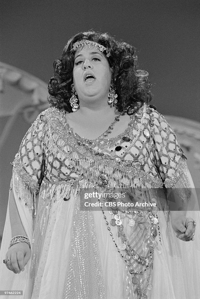 Cass Elliott On The Carol Burnett Show