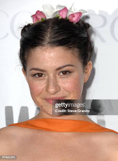 Alia Shawkat arrives at the Los Angeles premiere of "Whip It" at the Grauman's Chinese Theatre on September 29, 2009 in Hollywood, California.