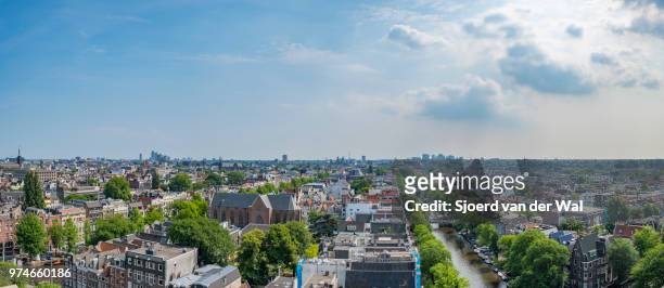panoramic view over springtime amsterdam with the famous canals - sjoerd van der wal or sjocar fotografías e imágenes de stock