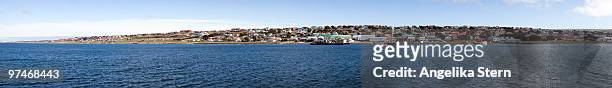 port stanley, falkland - east falkland island stock-fotos und bilder
