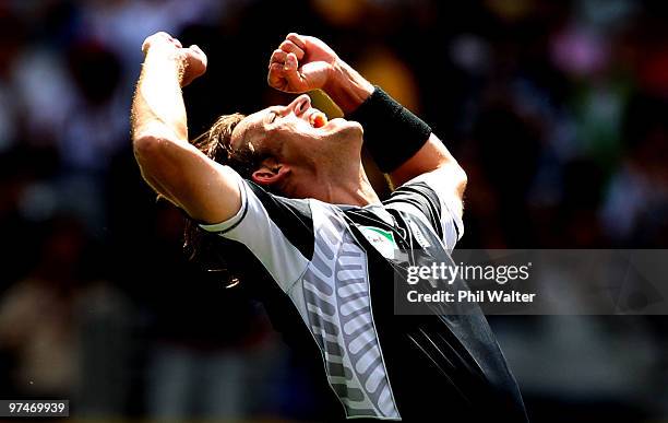 Shane Bond of New Zealand celebrates his wicket of Michael Clarke of Australia during the Second One Day International match between New Zealand and...