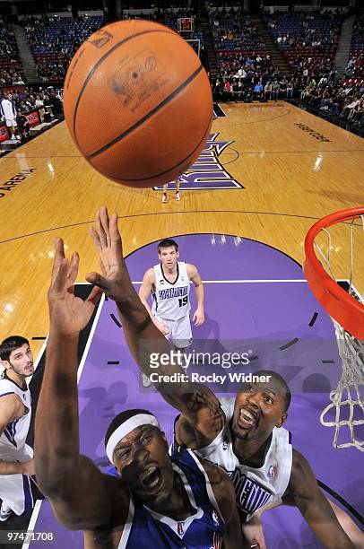 Craig Smith of the Los Angeles Clippers shoots a layup against Joey Dorsey of the Sacramento Kings during the game at Arco Arena on February 28, 2010...