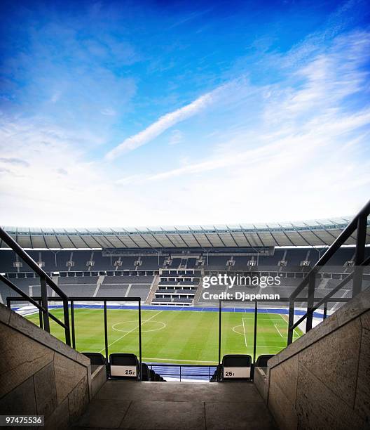 fußball arena - empty stadium stock-fotos und bilder