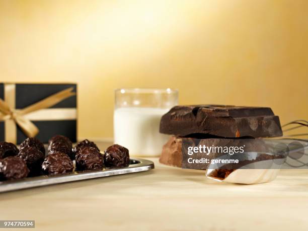 chocolate truffles - theobroma imagens e fotografias de stock