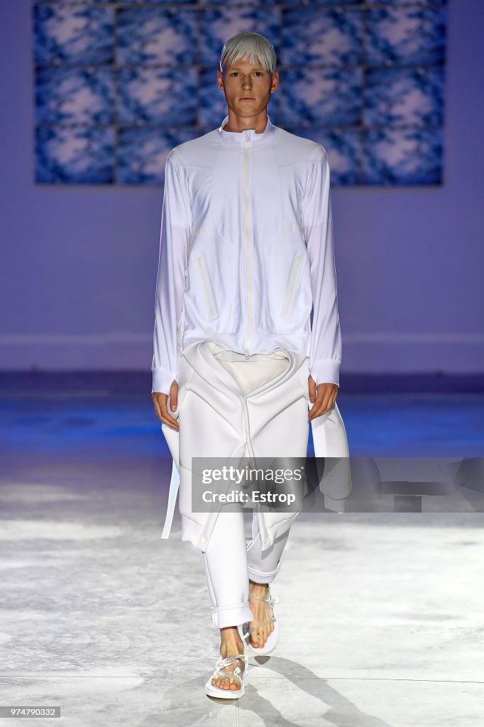 Fumito Ganryu Fashion Show - 94. Pitti Uomo
