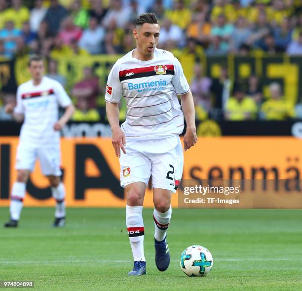 Dominik Kohr of Leverkusen controls the ball during the Bundesliga match between Borussia Dortmund and Bayer 04 Leverkusen at Signal Iduna Park on...