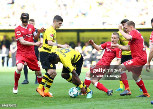 Christian Gentner of Stuttgart, Christian Pulisic of Dortmund, Michy Batshuayi of Dortmund and Santiago Ascacibar of Stuttgart, Mahmoud Dahoud of...