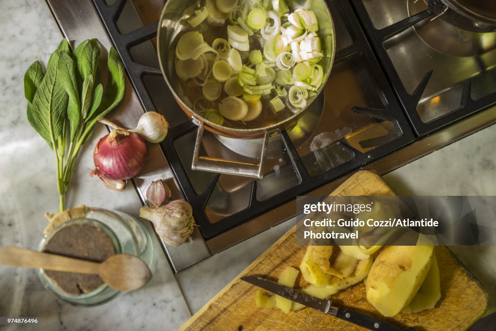 Preparing "Vellutata di Porri", Cream of Leek soup