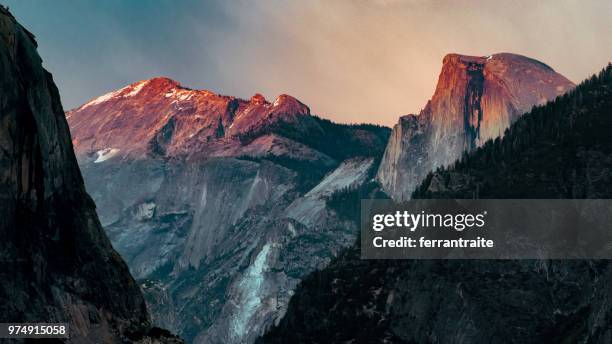 yosemite tunnel view at sunset - bridalveil meadow stock pictures, royalty-free photos & images