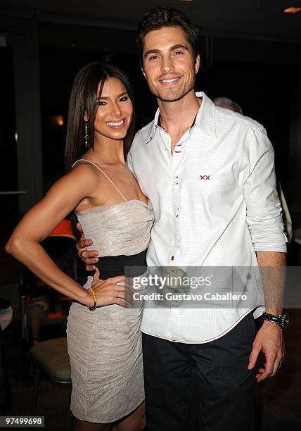 Actors Roselyn Sanchez and Eric Winter attend the VIP Pasta Cocktail for the Roselyn Sanchez Triathlon for Life on March 6, 2010 in San Juan, Puerto...