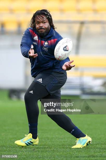 Mathieu Bastareaud in action during the France Captain's Run at Westpac Stadium on June 15, 2018 in Wellington, New Zealand.