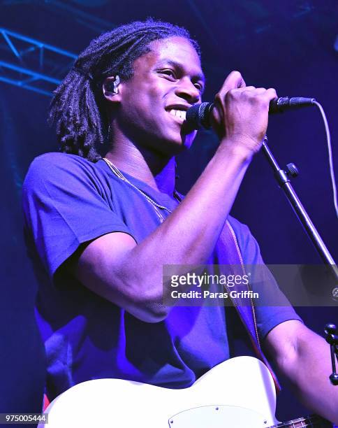 Singer Daniel Caesar performs in concert during V-103 Soul Session at Georgia Freight Depot on June 14, 2018 in Atlanta, Georgia.
