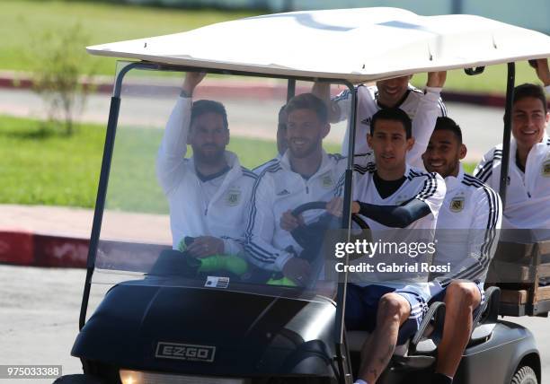 Lionel Messi, Cristian Ansaldi, Angel Di Maria, Eduardo Salvio, Javier Mascherano and Paulo Dybala of Argentina arrive prior the last training...