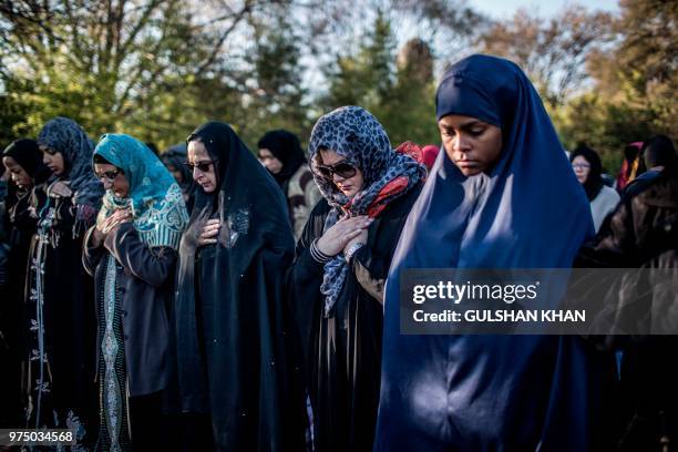 Imagh 652 The Eid Gah Photos & High Res Pictures - Getty Images