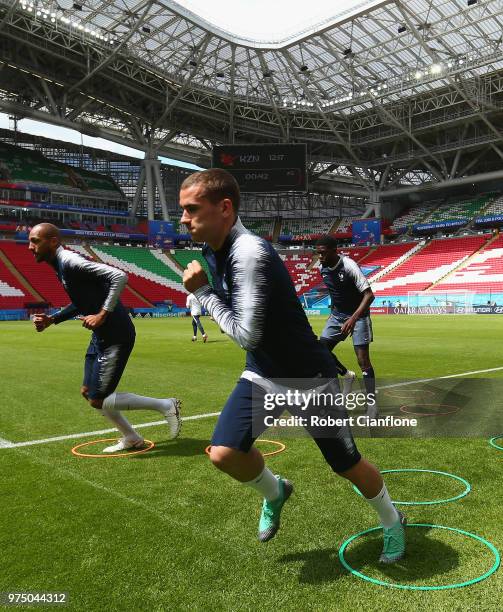 Antoine Griezmann of France warms up during the French team training session at Kazan Arena on June 15, 2018 in Kazan, Russia.