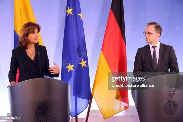 May 2018, Germany, Berlin: Foreign minister from the Social Democratic Party , Heiko Maas, receving his Columbian counterpart Maria Angela Holguin at...