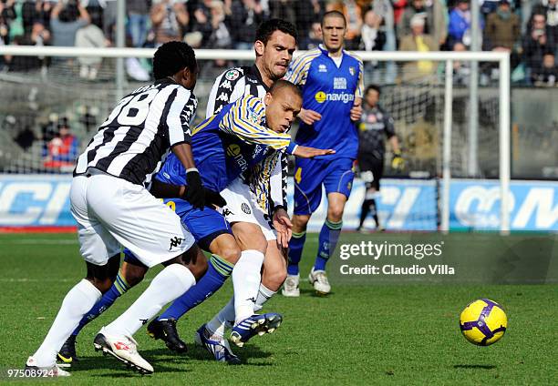 Jonathan Biabiany of Parma FC in action during the Serie A match between AC Siena and Parma FC at Stadio Artemio Franchi on March 7, 2010 in Siena,...