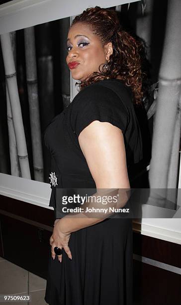 Kim Coles attends a celebration of African American Oscar winners and nominees at Luxe Hotel on March 6, 2010 in Los Angeles, California.