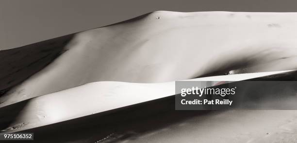 shadows and sand #2 - pat reilly foto e immagini stock