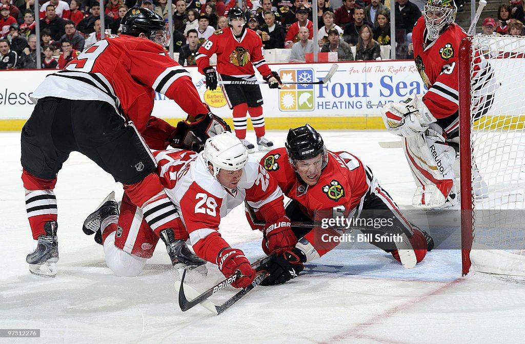 Detroit Red Wings v Chicago Blackhawks