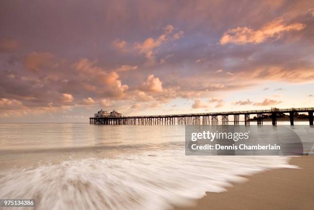 malibu pier - malibu pier stock pictures, royalty-free photos & images