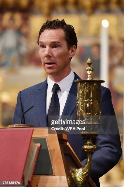 Avtor Benedict Cumberbatch speaks at Professor Stephen Hawking's memorial service at Westminster Abbey on June 15, 2018 in London, England. The world...