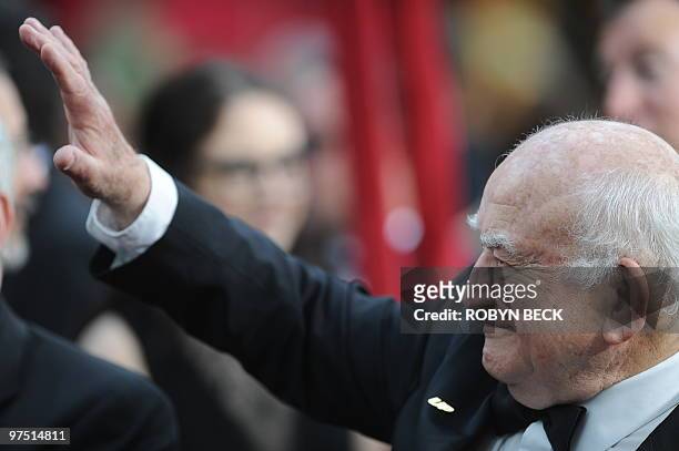 Actor Ed Asner arrives for the 82nd Academy Awards at the Kodak Theater in Hollywood, California on March 07, 2010. AFP PHOTO Robyn BECK
