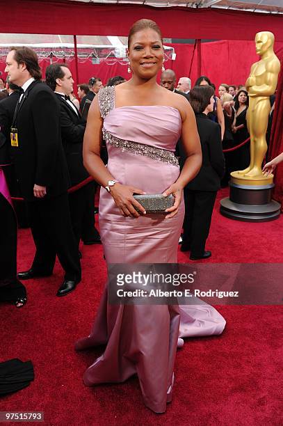 Singer Queen Latifah arrives at the 82nd Annual Academy Awards held at Kodak Theatre on March 7, 2010 in Hollywood, California.