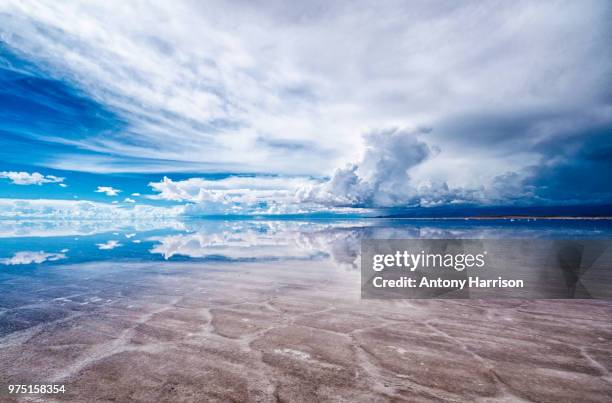 salar de uyuni landscape, bolivia - salt flat 個照片及圖片檔