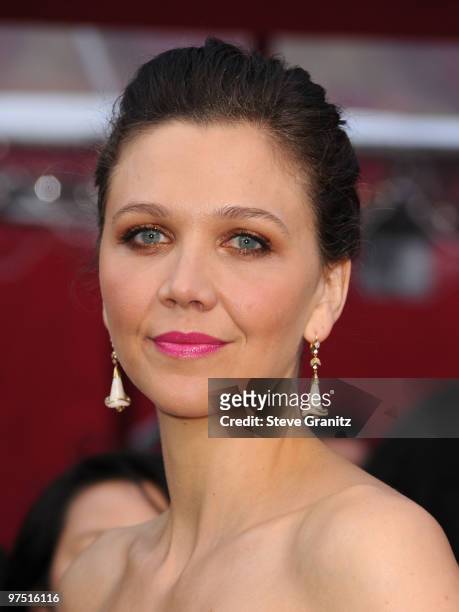 Actress Maggie Gyllenhaal arrives at the 82nd Annual Academy Awards held at the Kodak Theatre on March 7, 2010 in Hollywood, California.
