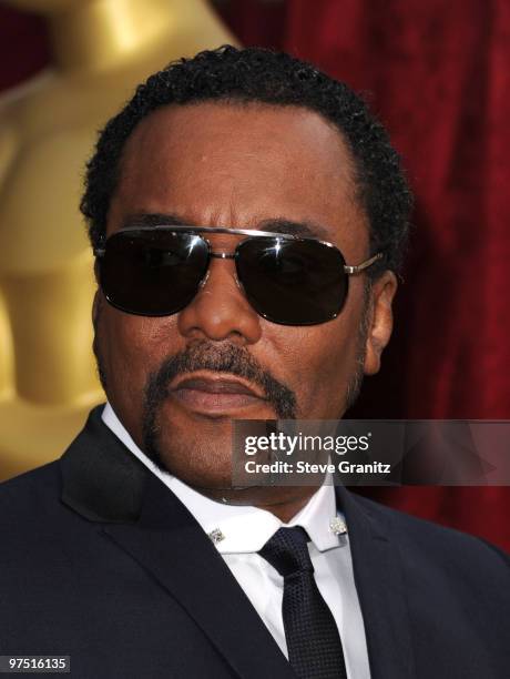 Director Lee Daniels arrives at the 82nd Annual Academy Awards held at the Kodak Theatre on March 7, 2010 in Hollywood, California.