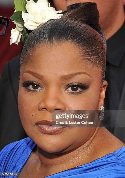 Actress Mo'Nique arrives at the 82nd Annual Academy Awards held at the Kodak Theatre on March 7, 2010 in Hollywood, California.