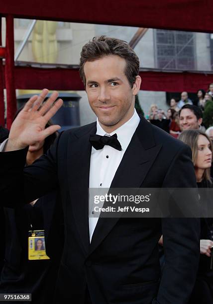 Actor Ryan Reynolds arrives at the 82nd Annual Academy Awards held at the Kodak Theatre on March 7, 2010 in Hollywood, California.