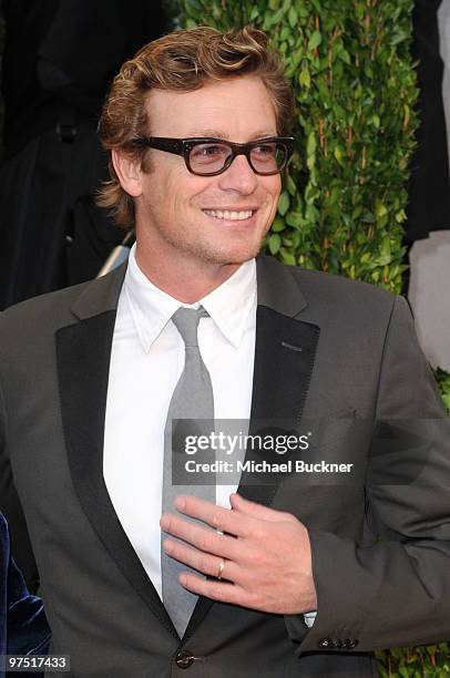 Actor Simon Baker arrives at the 2010 Vanity Fair Oscar Party hosted by Graydon Carter held at Sunset Tower on March 7, 2010 in West Hollywood,...