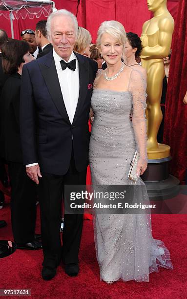 Actors Christopher Plummer and Helen Mirren arrives at the 82nd Annual Academy Awards held at Kodak Theatre on March 7, 2010 in Hollywood, California.