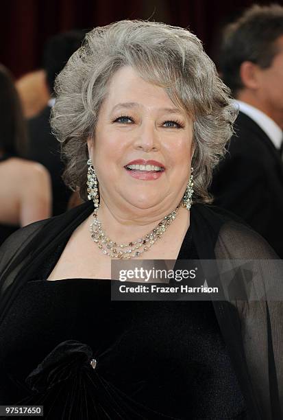 Actress Kathy Bates arrives at the 82nd Annual Academy Awards held at Kodak Theatre on March 7, 2010 in Hollywood, California.