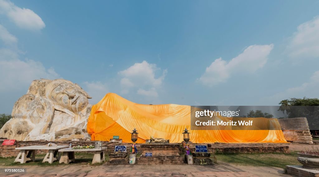 Giant reclining Buddha, Wat Phra Non, Ayuthaya, Thailand