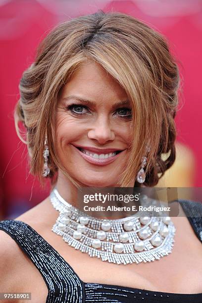 Model Kathy Ireland arrives at the 82nd Annual Academy Awards held at Kodak Theatre on March 7, 2010 in Hollywood, California.