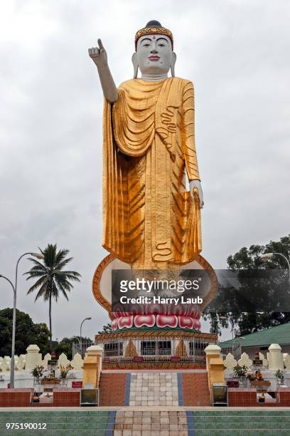big buddha statue, kyaing tong, shan state golden triangle, myanmar - buddha state stock pictures, royalty-free photos & images