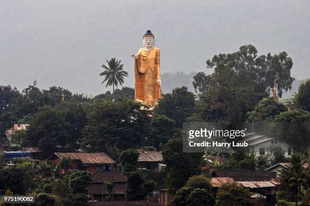 big buddha statue, kyaing tong, shan state golden triangle, myanmar - buddha state stock pictures, royalty-free photos & images