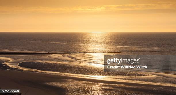 evening mood on the coast, wangerooge, east frisian island, east frisia, lower saxony, germany - wangerooge stock pictures, royalty-free photos & images