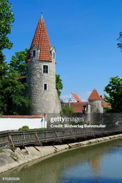 city wall and towers by the river abens, abensberg, lower bavaria, bavaria, germany - abensberg stockfoto's en -beelden