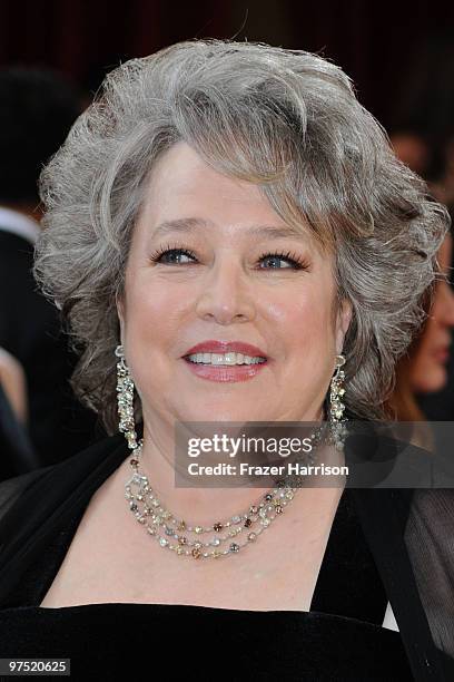 Actress Kathy Bates arrives at the 82nd Annual Academy Awards held at Kodak Theatre on March 7, 2010 in Hollywood, California.